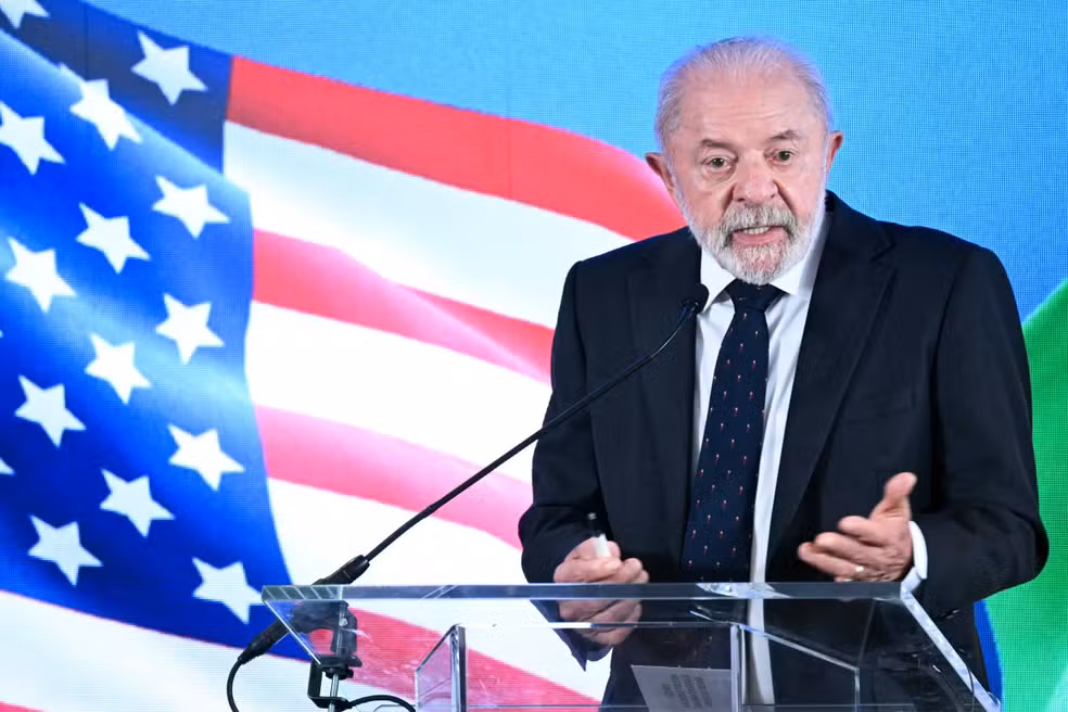 Lula descarta atuação militar e propõe frente econômica global contra o tráfico após reunião com Trump